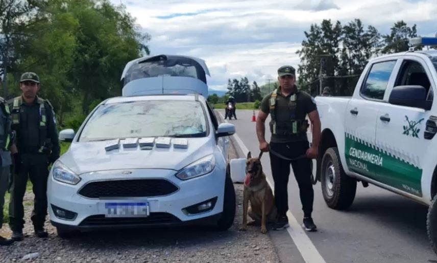 Jujuy: viajaban con dos menores en los asientos traseros para ocultar 5 kilos de cocaína | Actualidad