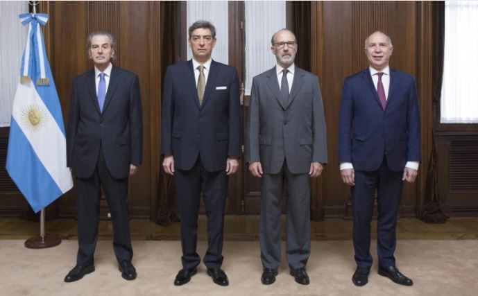 ¿Qué hacer con los embriones congelados?: La Corte convocó a un debate público | Actualidad