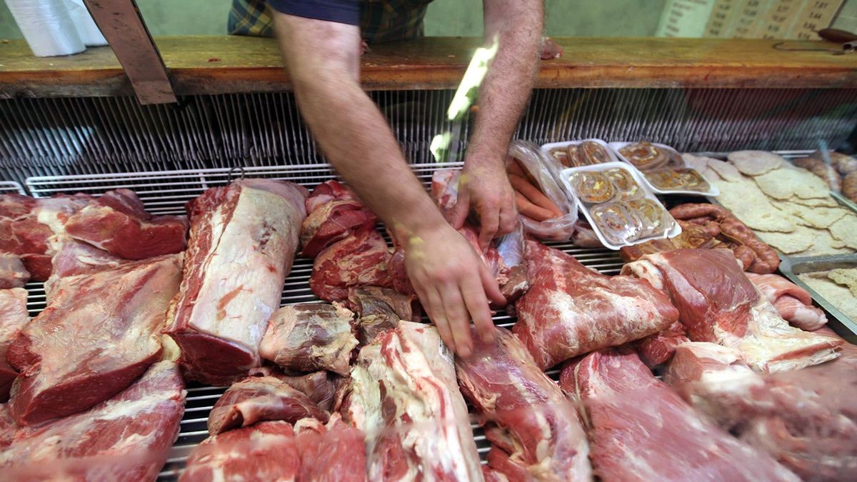 Reglamentaron el reintegro de 10% para compras en carnicerías con tarjetas de débito | Política y economía