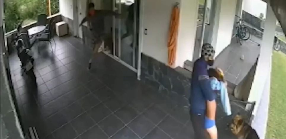 “Media hora de pesadilla”: La desesperada lucha de un hombre para evitar que secuestren a su hijo de 9 años en un robo | Actualidad