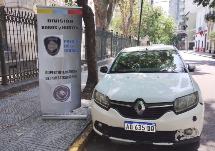 Se hacían pasar por choferes de Uber para robar a pasajeros en Aeroparque | Actualidad