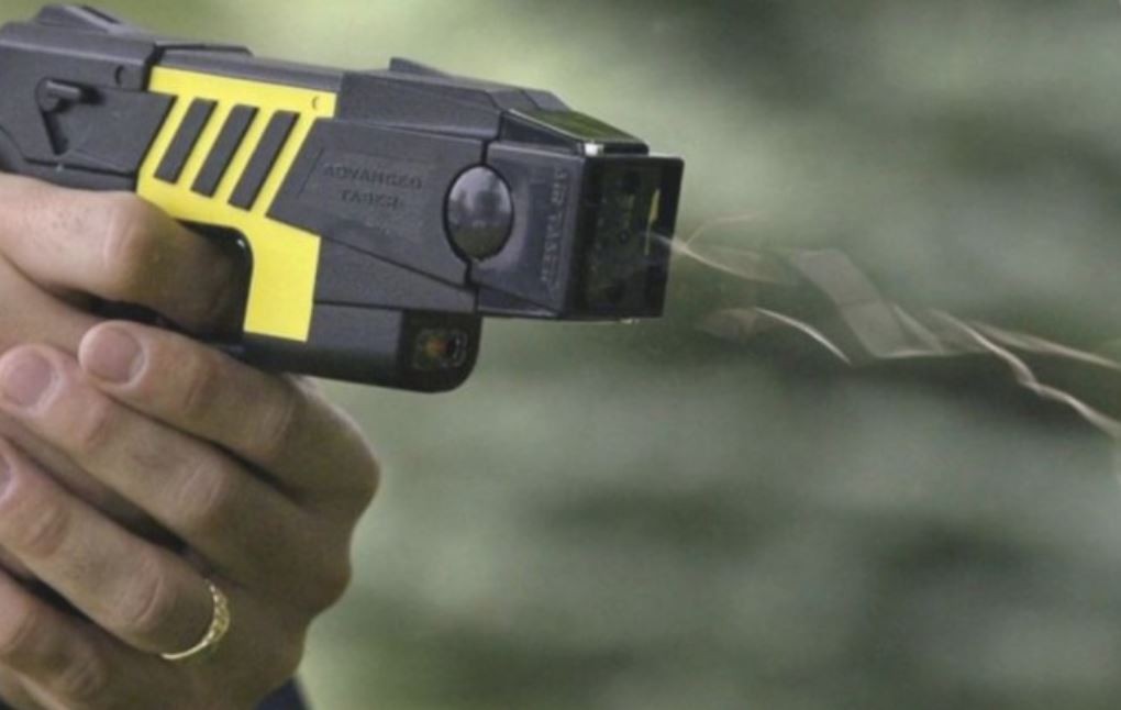 Amnistía Internacional recomendó que se suspenda la compra de las pistolas taser | Política y economía