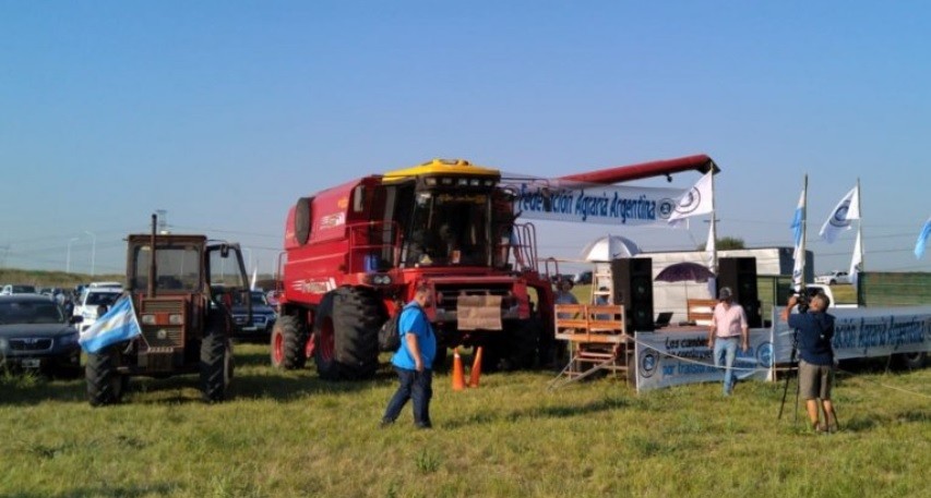 Comenzó la concentración de productores agrarios: reclamo de asistencia por la sequía | Política y economía