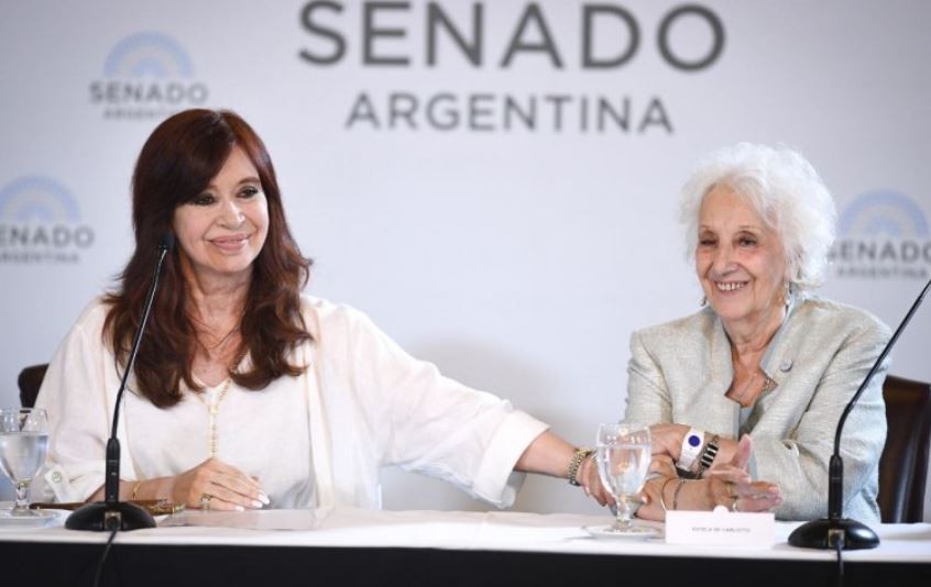 Cristina Kirchner: "En off se dicen barbaridades que después se niegan" | Política y economía