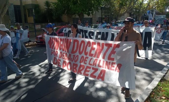 San Juan: la mayoría de maestros no va a clases y rechazan el acuerdo salarial | Actualidad