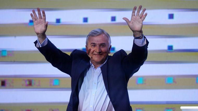 Gerardo Morales se lanza a la presidencia junto a Carrió y la primera plana del radicalismo | Política y economía