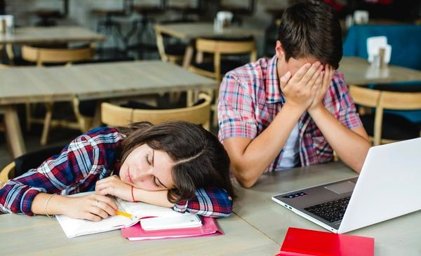 Más del 70% de los adolescentes argentinos tienen "somnolencia diurna" | Actualidad