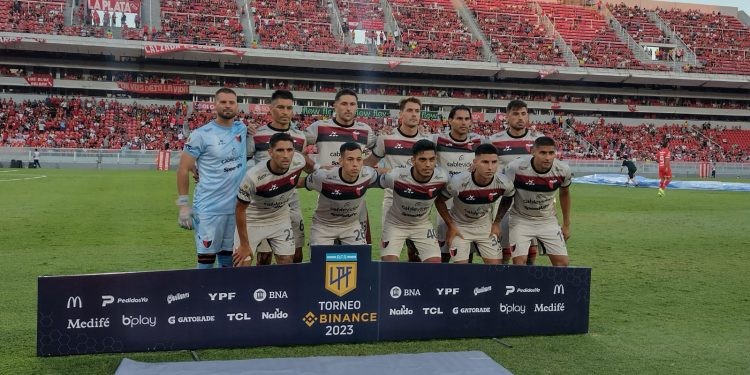 Increíble: Colón se metió un gol con la mano y terminó empatando con Independiente | Deportes