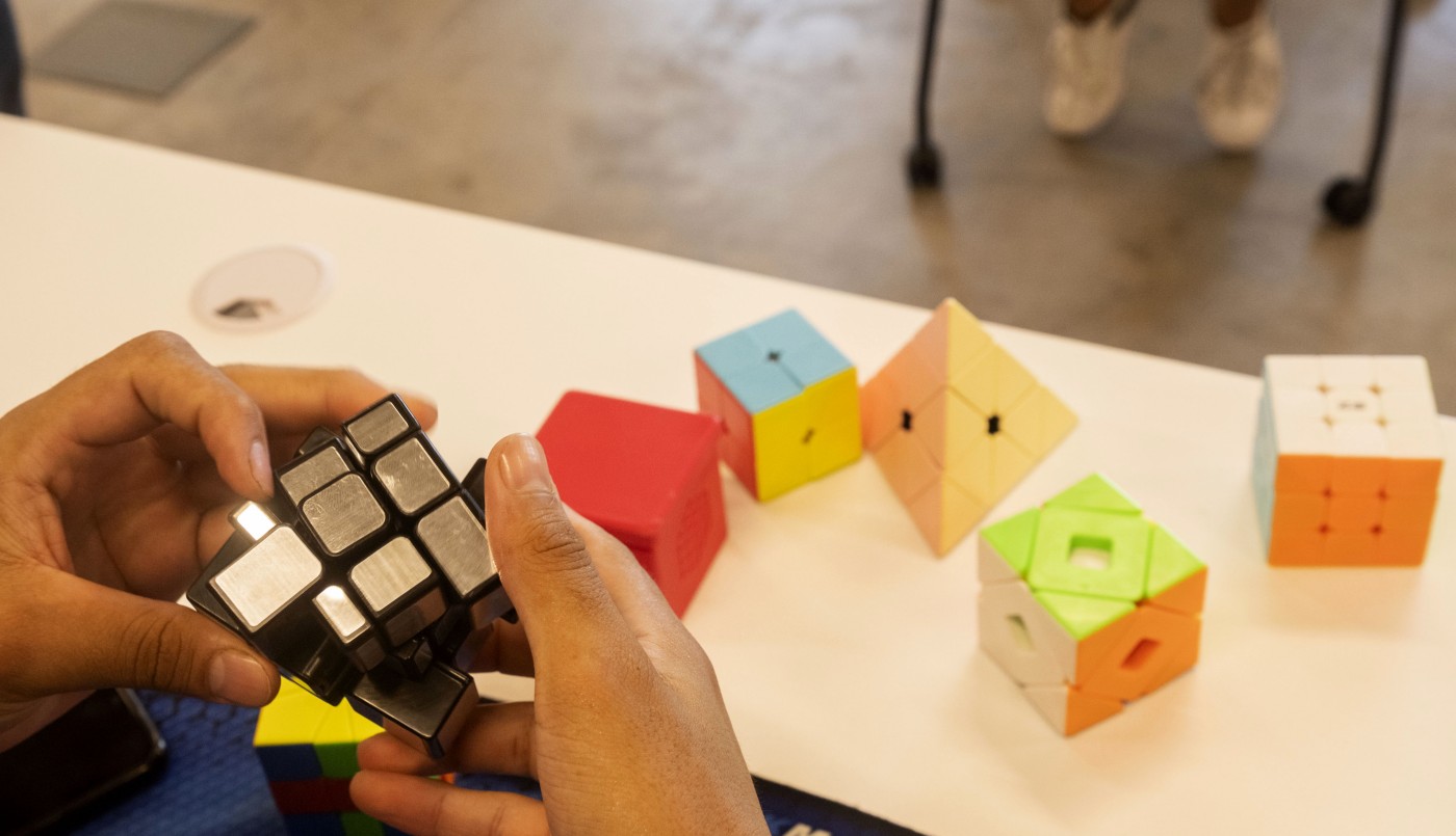 Más de 100 personas participaron del campeonato argentino de Cubo Mágico | Curiosidades