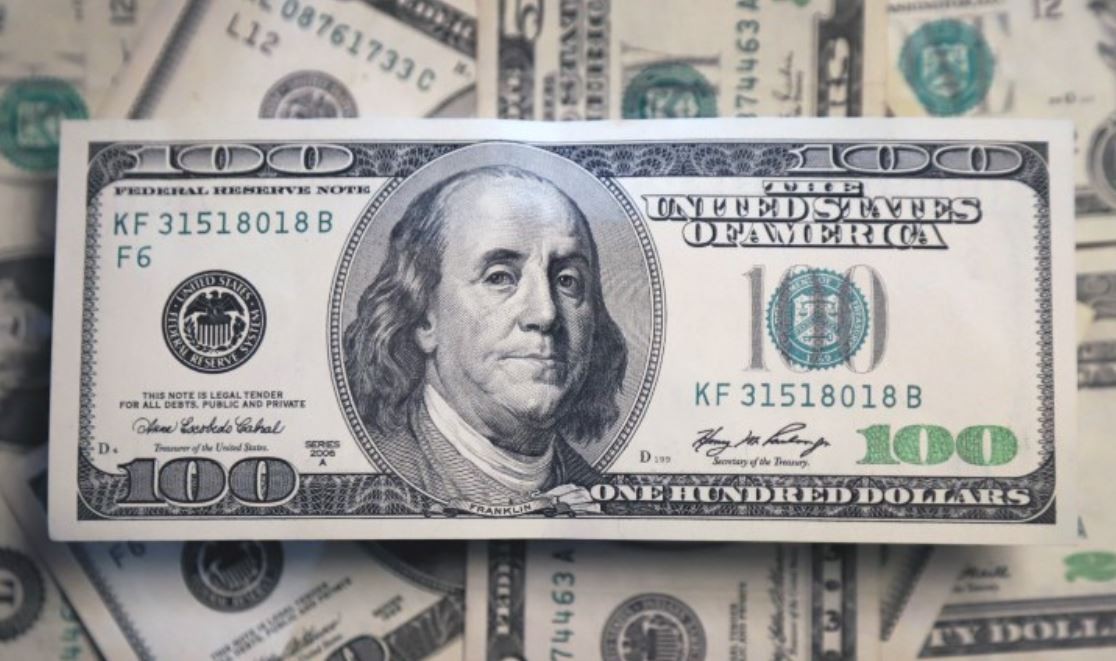 El dólar inició la semana en alza y cerró a $386 | Política y economía