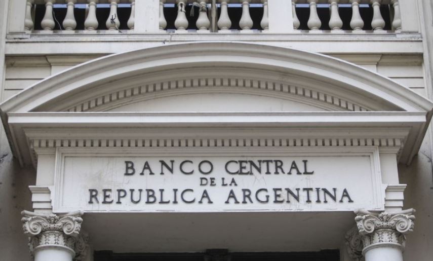 El BCRA sumó casi US$ 700 millones a las reservas por desembolsos de organismos internacionales | Política y economía