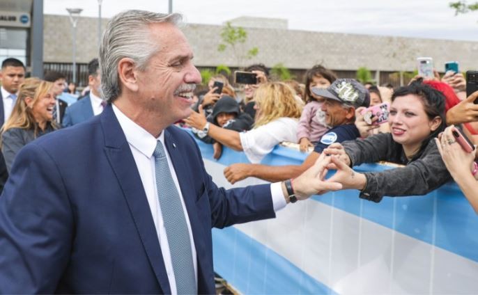 Alberto Fernández pidió cerrar los oídos "a los barullos de la política" y escuchar "el murmullo de la gente" | Política y economía