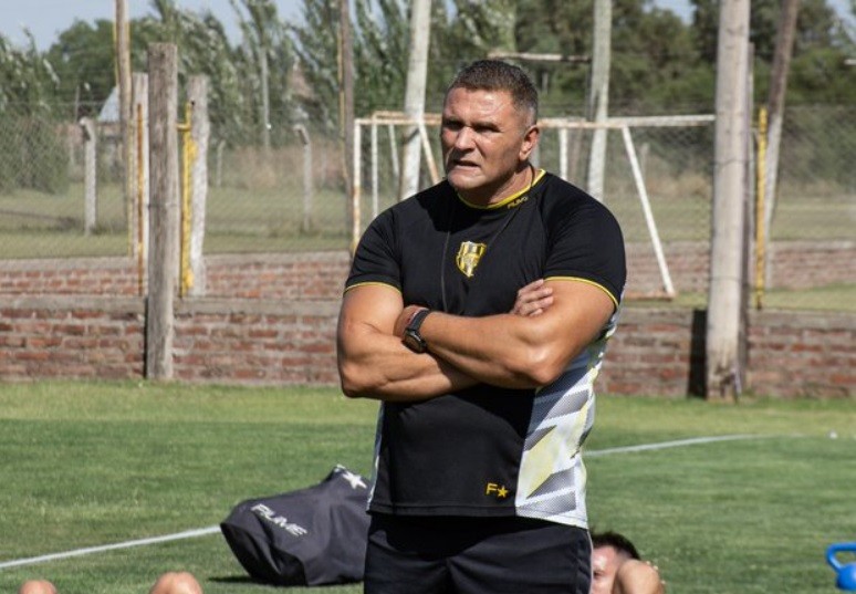 DT de Olimpo, de cara al partido contra Boca: "Si toca perder, no hay que cambiar la camiseta con el rival" | Deportes