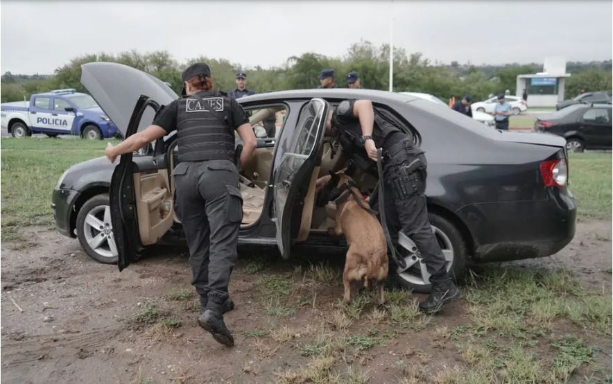Gran operativo policial en la zona de San Vicente | Córdoba