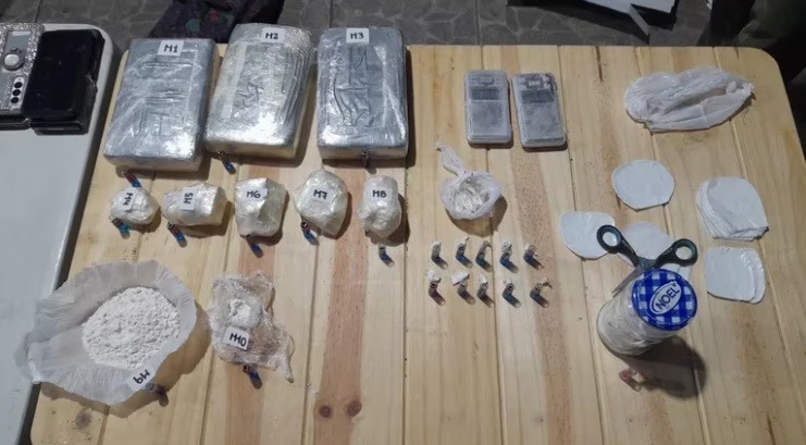 Condenaron a prisión a cuatro policías por quedarse con la droga de una banda narco | Actualidad