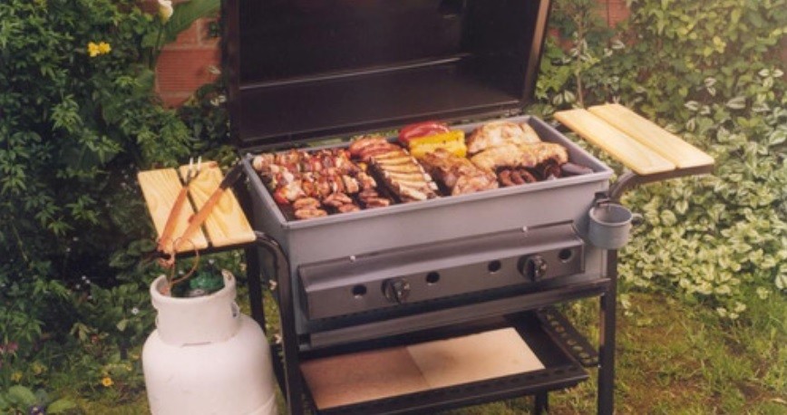 Preparaba un asado, le explotó la garrafa de la parrilla y murió | Actualidad