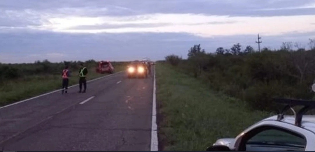 Tragedia en la ruta: su marido se descompensó mientras manejaba, bajó para pedir ayuda, la atropellaron y murió | Actualidad