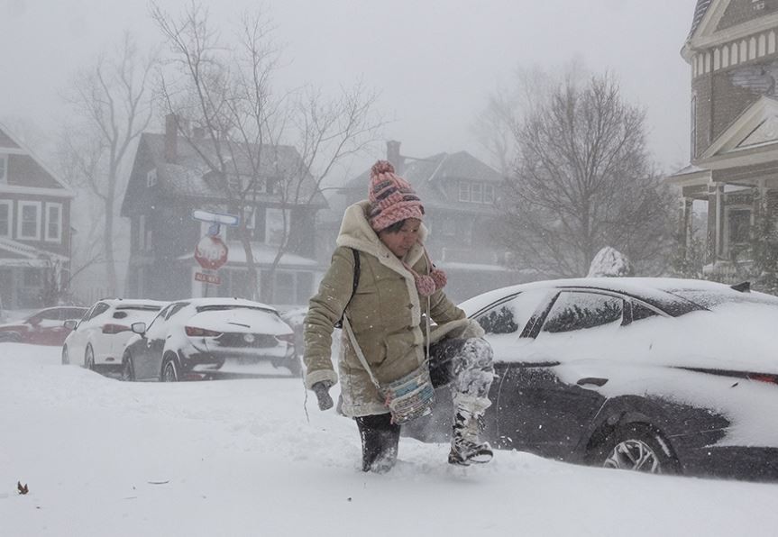 Más de 500 mil personas continúan sin luz en Canadá tras fuertes nevadas | Internacionales