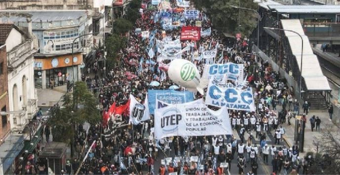 Organizaciones sociales se movilizan a Plaza de Mayo para exigir medidas contra la inflación y el hambre | Política y economía