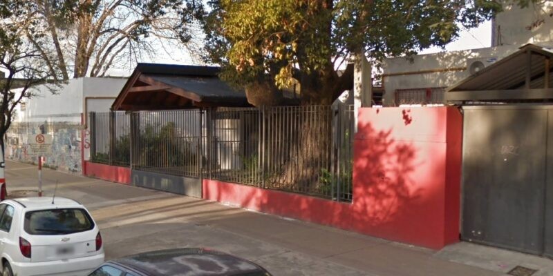 La Plata: simularon ser alumnos, ingresaron a un colegio y les robaron a los preceptores | Actualidad