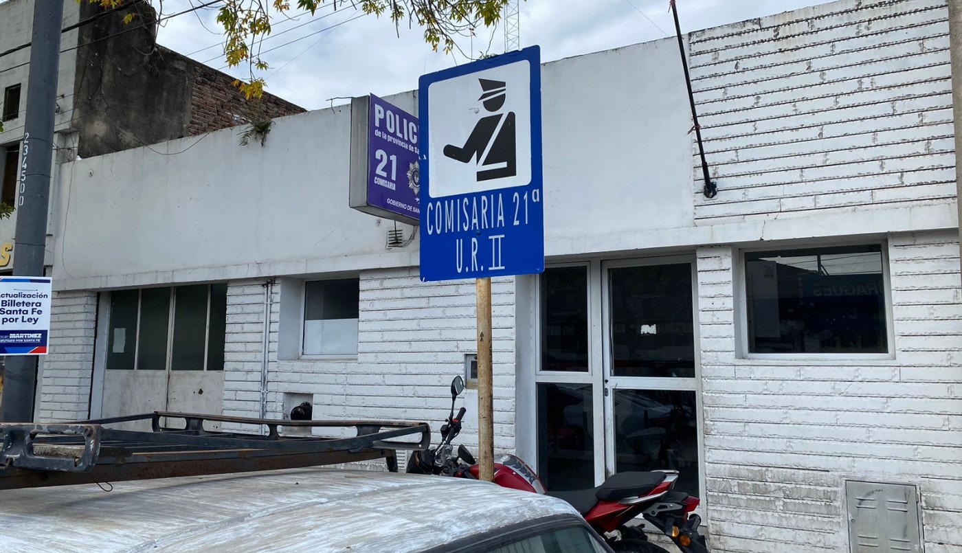 Tres presos limaron los barrotes y se fugaron de una comisaría de Rosario | Actualidad