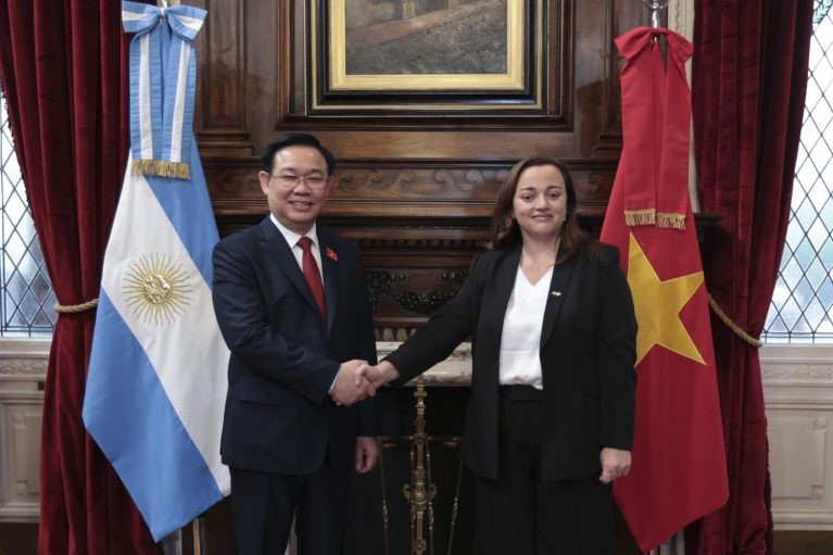 Cecilia Moreau recibió a su par de Vietnam para promover la cooperación económica y parlamentaria | Política y economía