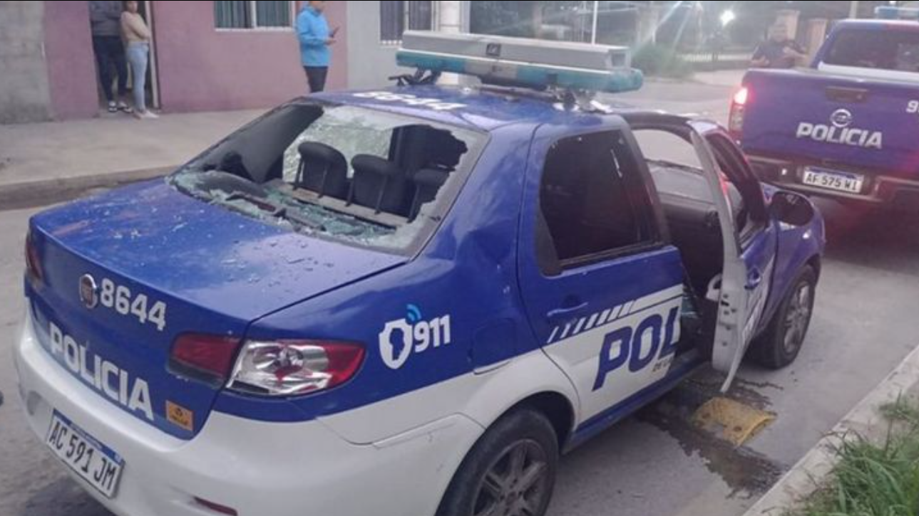 Fue imputado el policía que atropello a un nene en Villa Siburu, también investigan a vecinos por los daños al patrullero | Córdoba