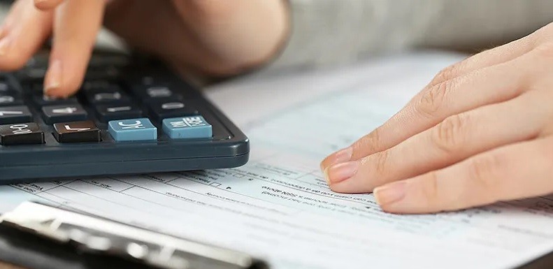 Actualizan el piso de Ganancias y no se pagará con salarios de hasta $500 mil | Política y economía