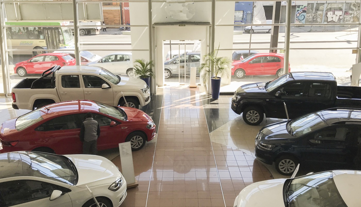 Por la escasez de dólares la importación de autos está paralizada | Actualidad