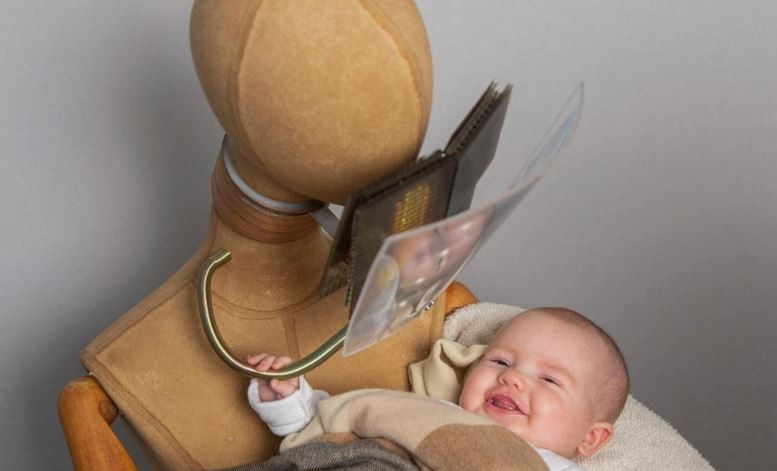 Nacen las primeras bebés por fertilización asistida realizada con robots | Salud