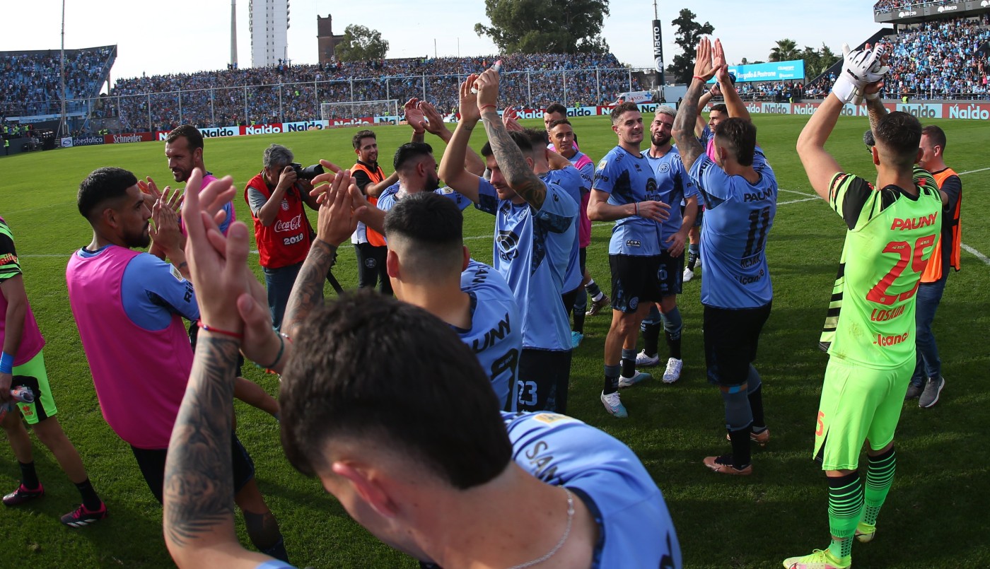 Belgrano le ganó a Vélez y sigue escalando en la tabla | Deportes
