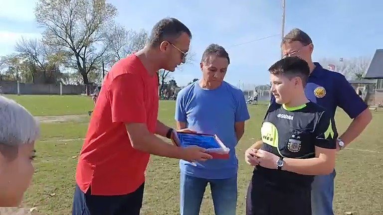 Tiene 13 años y se convirtió en el árbitro más joven de la Argentina | Actualidad