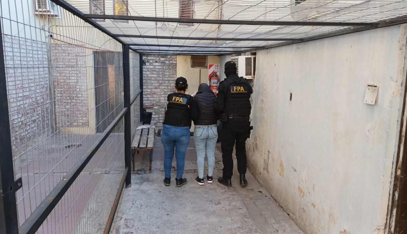 Detuvieron a una mujer que intentó ingresar más de 250 dosis de cocaína a la cárcel | Córdoba