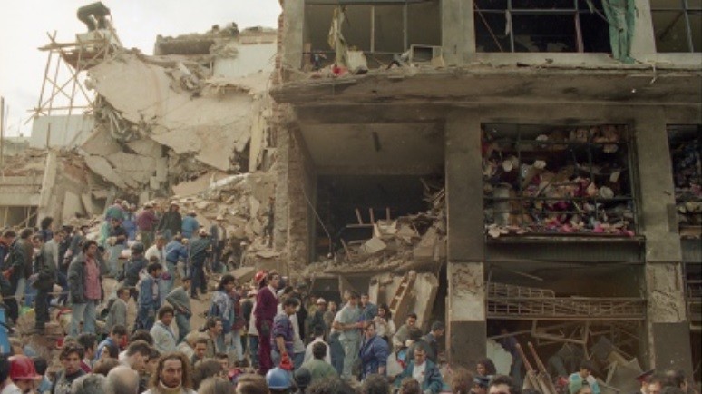 Ordenan la captura internacional de cuatro libanesas acusados por el atentado a la AMIA | Política y economía