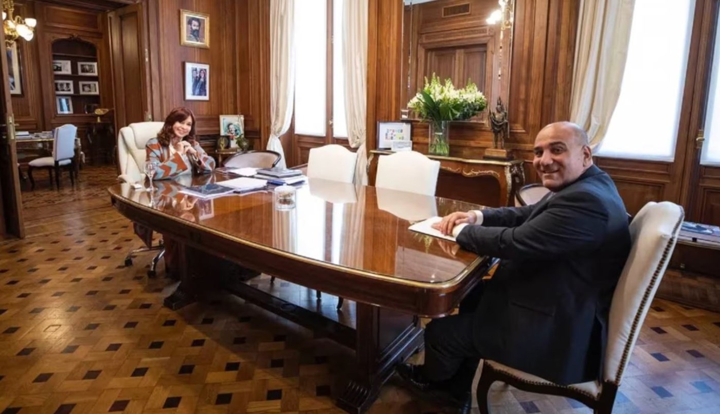 ¿Candidato? A solo tres días del cierre de listas Cristina recibió a Manzur en el Senado | Política y economía
