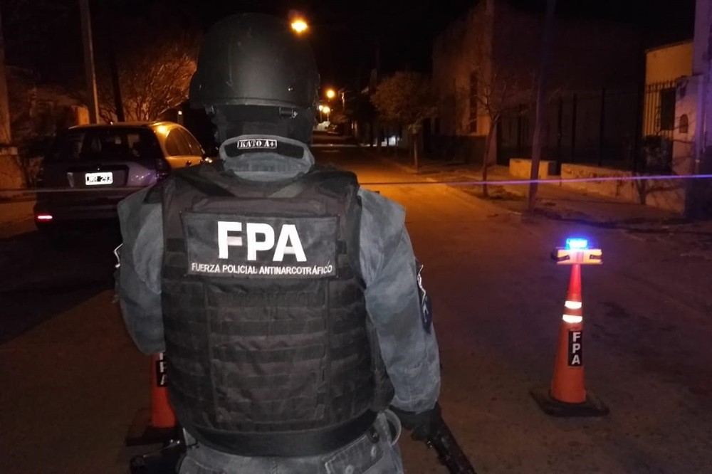 Detuvieron a dos personas que vendían droga en una escuela | Córdoba