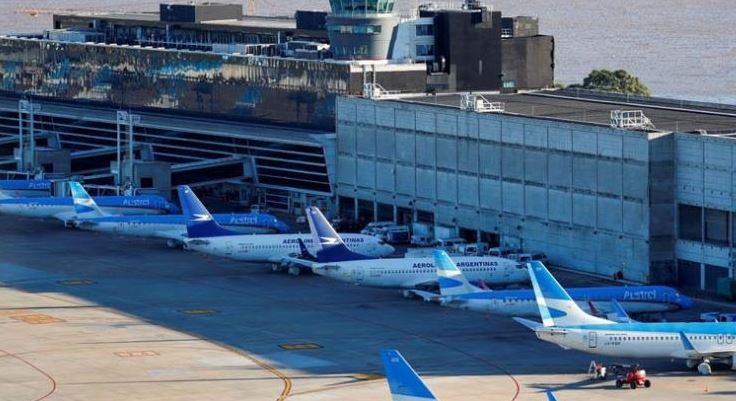 Un nene de dos años se descompensó en un vuelo de Aerolíneas Argentinas y murió al aterrizar en Aeroparque | Actualidad