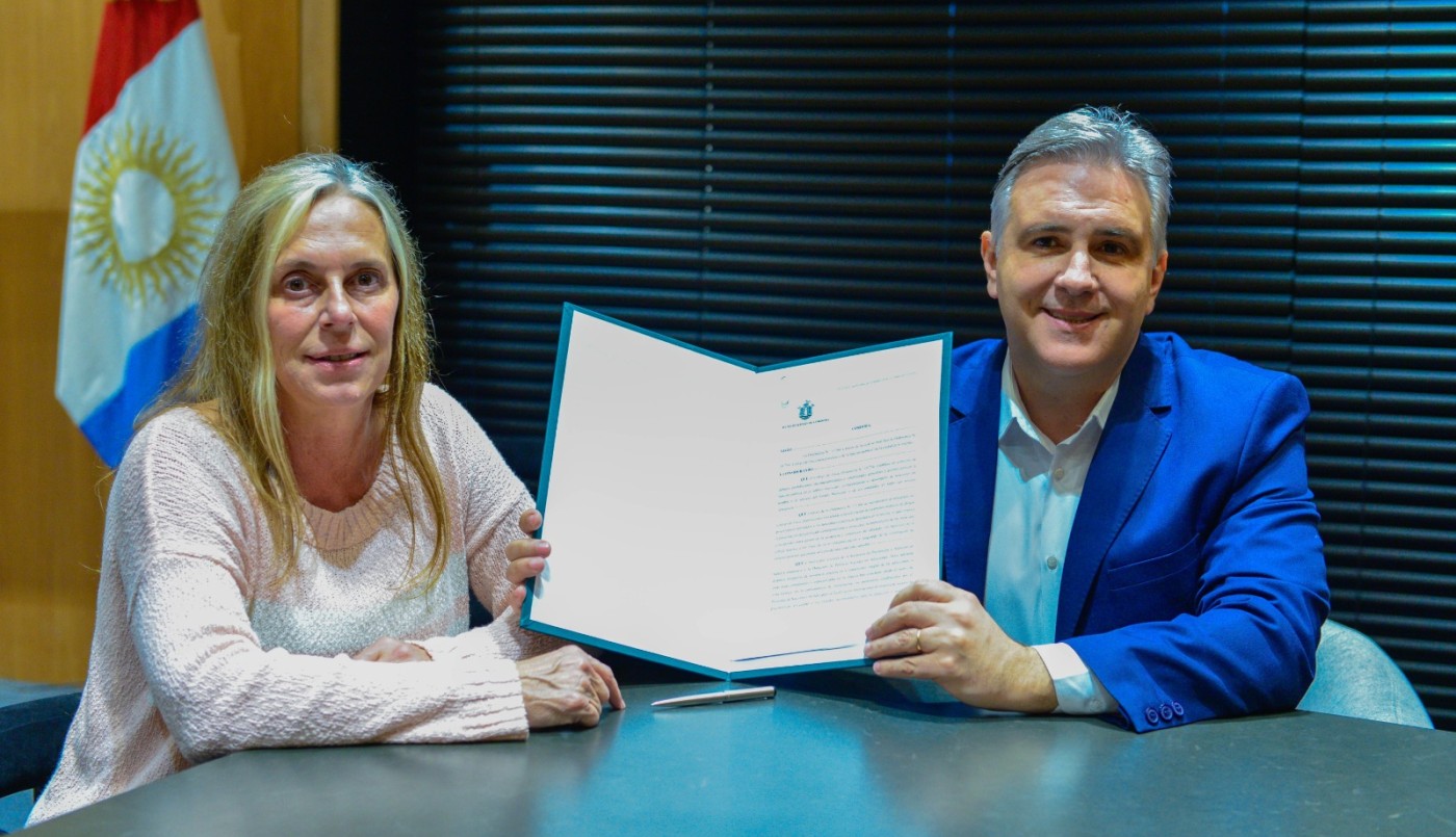 El intendente Martin Llaryora reglamentó la ordenanza que exige controles de consumo de drogas ilegales a funcionarios municipales | Córdoba