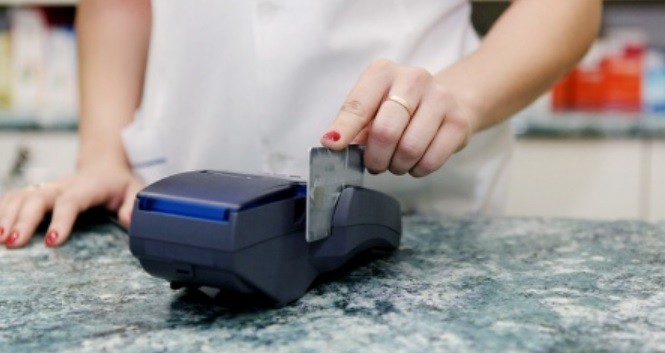 Confirman fallo que obliga a banco a reintegrar lo cobrado por exceso en límite de compras | Actualidad