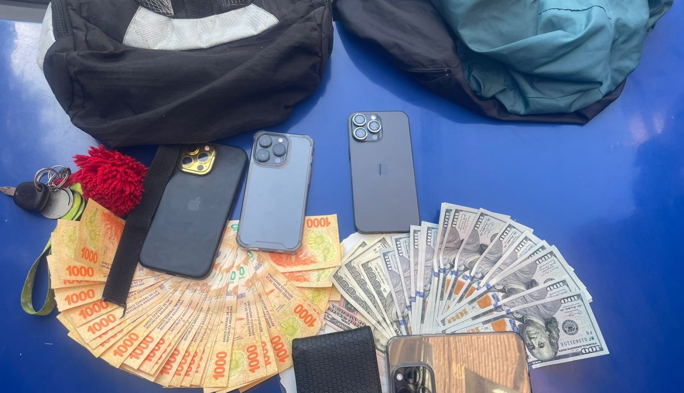 Le robaron el celular, tenía geolocalización: los detuvo la policía con tres teléfonos más | Córdoba