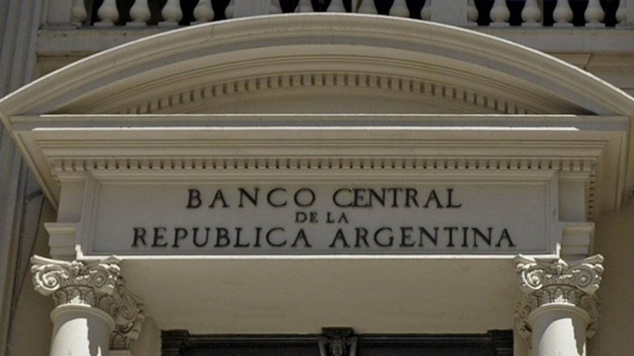 Devalución de 21%: el Gobierno fijo el dólar oficial en $350 | Economía