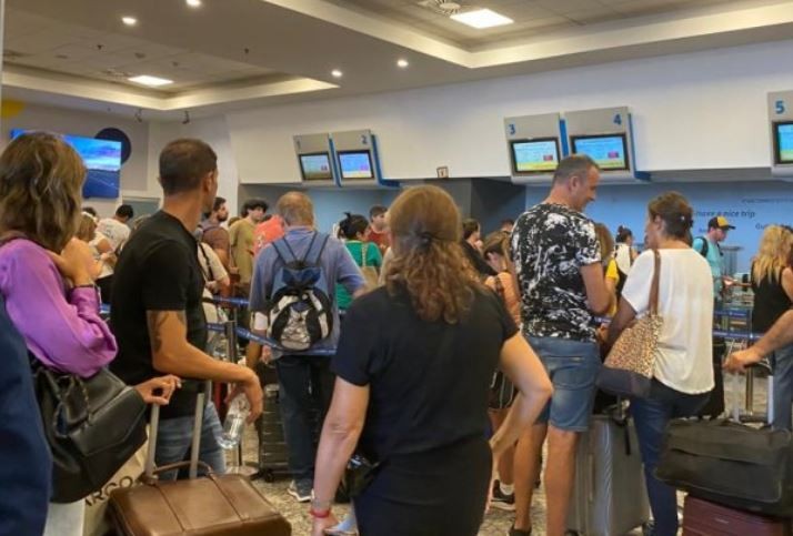 Varios vuelos fueron cancelados o demorados por una medida gremial en Aeroparque | Actualidad