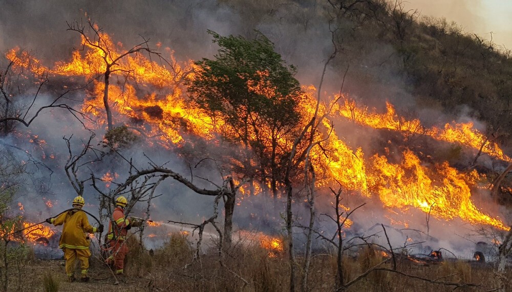 Continúa el foco de incendio en La Colonia | Córdoba