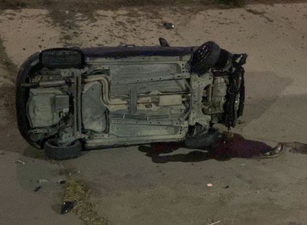 Un auto chocó el guardarraíl y volcó | Córdoba