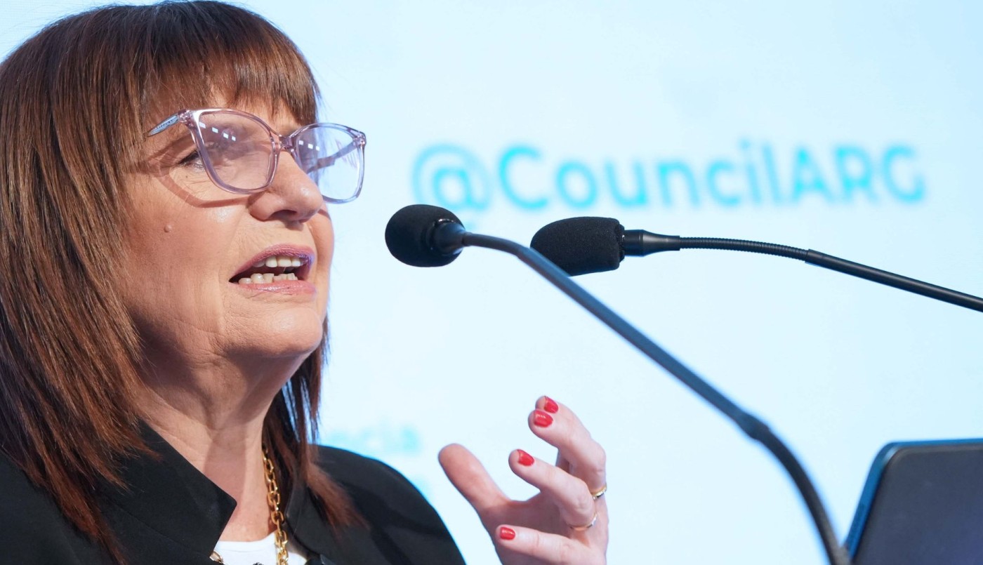 Duras críticas de la oposición al gobierno por el fallo de YPF: "Que lo paguen de su bolsillo" | Política y economía