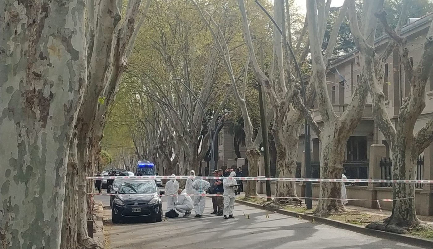 Conmoción por asesinato de policía frente a la Agencia de Investigación Criminal | Actualidad