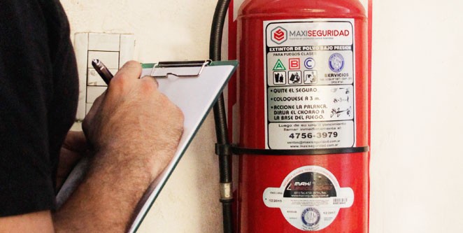 Detienen a bomberos, ingenieros y empresarios por otorgar falsos certificados en Córdoba | Córdoba