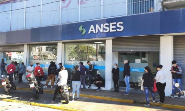 Más de 250.000 personas ya gestionaron el bono para trabajadores informales | Actualidad
