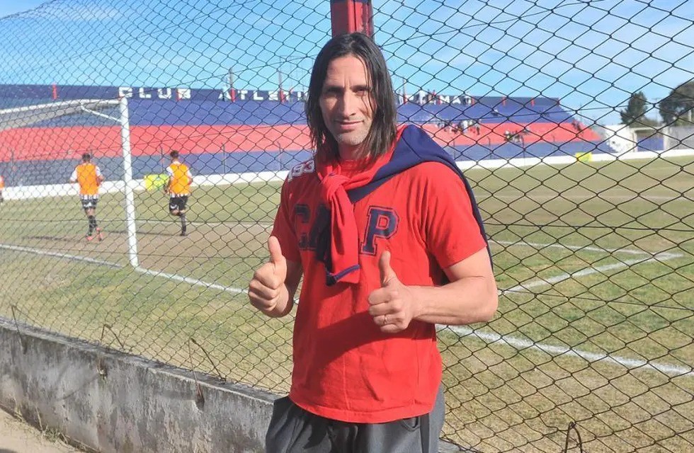 Denunciaron a Juan Carlos Olave por agredir a mujeres policías durante un partido de Las Palmas | Deportes