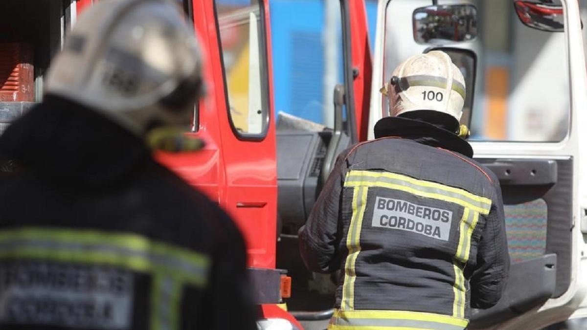 Los bomberos combaten focos de incendios forestales en Mina Clavero | Córdoba
